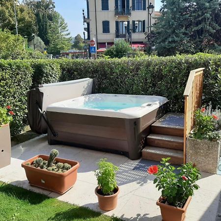 Front Lake Studio With Loft Bed And Pool Бардолино Экстерьер фото